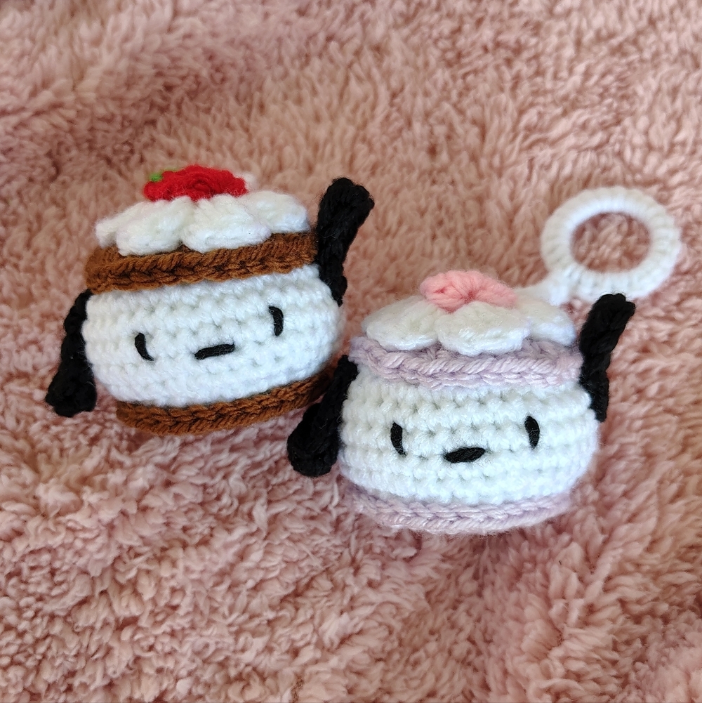 Pochacco Macaroon Crochet Keychains